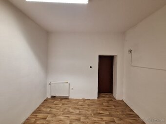 12m² samostatný priestor Kukučínova - 4