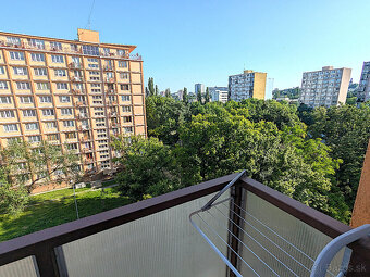 Priestranný 1 izb. byt s balkónom, neďaleko Centra, rekonšt. - 4