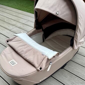 CYBEX Priam 4.0 Lux Carry Cot, Cozy Beige - 4