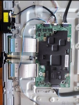 Samsung Q65Q9FNAT diely - 4