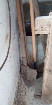 Náradie kladivá  pilka lopaty hrable motyky atd - 4
