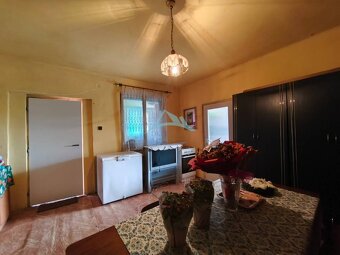 Rodinný dom v obci Malé Zlievce v okrese Veľký Krtíš. - 4