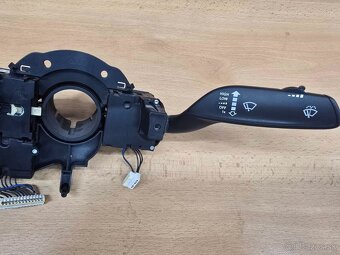 Páčky pod volantom Audi A6 A8 A5 A4 4G8953502B - 4