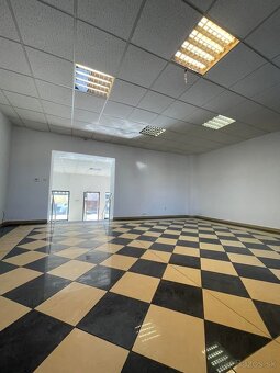 V centre Malaciek - 4