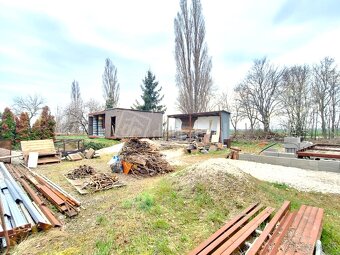 Rozľahlý pozemok pre výstavbu rodinného domu INVES… - 4