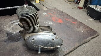 Jawa ČZ 250 353, polbubon - 4