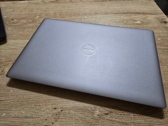 Dell Latitude 5520 s procesorom i5 11 generacie 16gb ram a 2 - 4