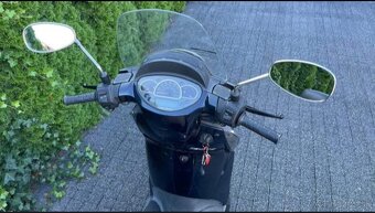 Skúter Aprilia Scarabeo 125 - 4