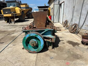 Čelusťovy drvič - 4