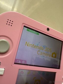 Nintendo 2DS TomoDachi Life + Hry & Box - 4