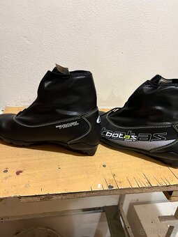 Bežecké topánky - Botas Magna 44 - 4