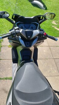 Honda Forza 300 - 4