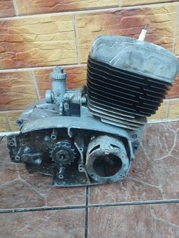 CZ 175/477 motor - 4