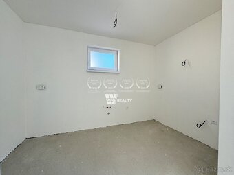 Na predaj moderný 4-izbový bungalov v obci Príbovce - 4