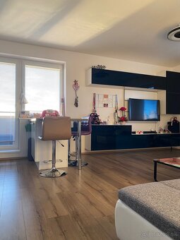 Ponúkam na predaj 2+KK s lodžiou v Dubnici nad Váhom. - 4