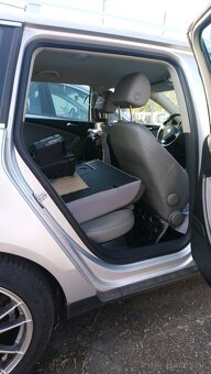 Volkswagen Passat Variant 3.2 V6 FSI Highline 4Motion - 4