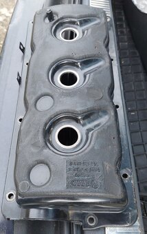 Predám Veko ventilov Škoda Superb 1 Gen 2.5TDI V6 - 4