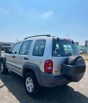 JEEP CHEROKEE 2.5 CRD Sport - 4