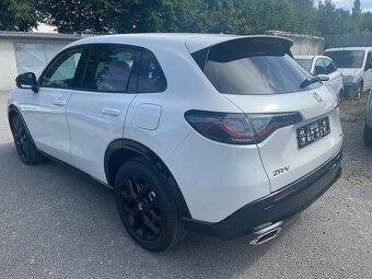 ZR-V SPORT 2.0 benzín e:HEV - REZERVOVANÉ - 4