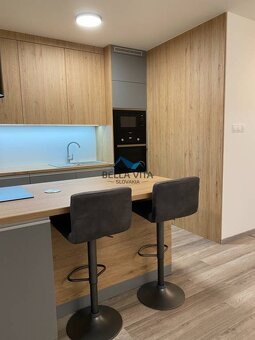 Moderný 3-izbový byt s terasou a parkovaním v Galante - 4