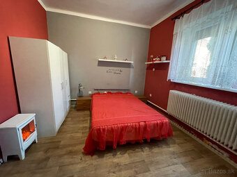 Na predaj - Rodinný dom- s pozemkom 739m² - 4