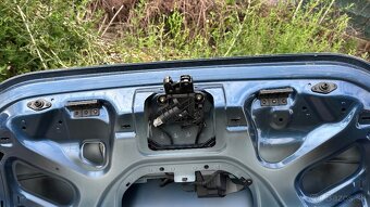 Audi a6 c6 kufor dvere a zadný nárazník - 4