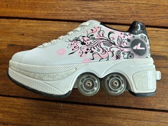 Tenisky so zabudovanými kolieskami - 4
