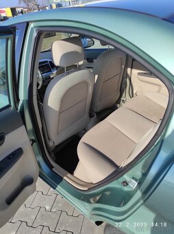 Hyundai accent - 4