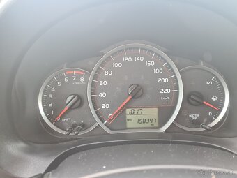 Toyota yaris - 4