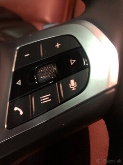 BMW X7,M -volant G07 - 4