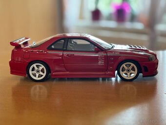Nissan Skyline 1:18 Autoart R-tune - 4