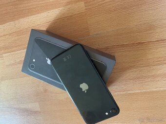 iPhone se 2022 - 4