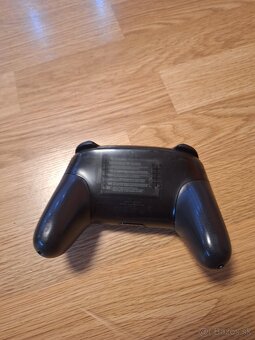 Nintendo Switch ovládač - 4