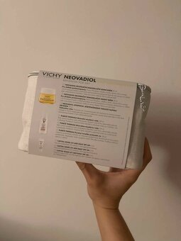 VICHY Neovadiol Post-Menopause Day - 4