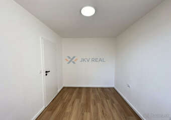 PREDAJ luxusne prerobeného 3izbového bytu  - 4