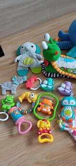 Hračky pre bábätko+podložka na hranie - 4