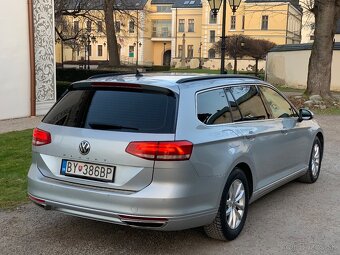Volkswagen Passat - 4