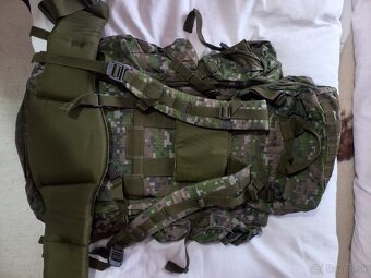 Vojenský batoch a bund - 4