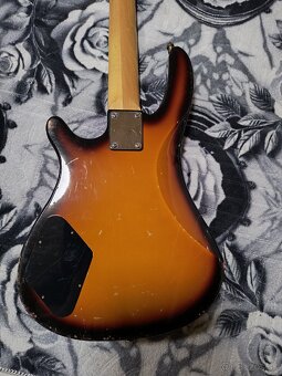 Gitara base - 4