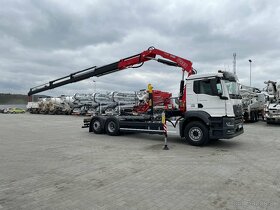 MAN TGS 26.480 (6x2), hákový nosič HYVA s hyd.rukou FASSI - 4