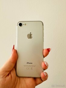 Na predaj iPhone 7 silver 32g top stav - 4