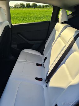 Tesla Model Y - 4