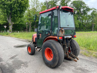 Traktor Kubota B3030 - 4