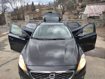 Volvo V40 D2 Cross country - 4