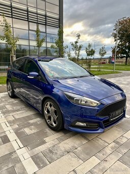 Ford Focus 2.0 ST - 4