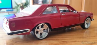 Bburago Rolls Royce Camarouge 1:24 - 4