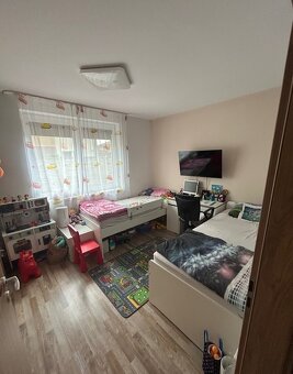 Na predaj trojizbového bytu zo záhradkou a parkovacím státím - 4