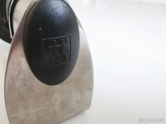 Brusic na noze Zwilling - 4