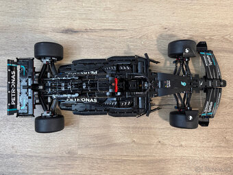 Lego Technic 42171 Mercedes-AMG F1 W14 E Performance - 4