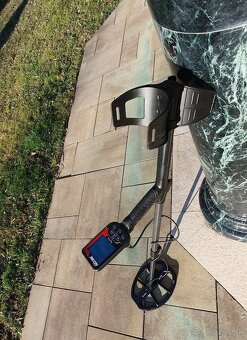 Predam novy detektor kovov SCORE3 dve cievky - 4